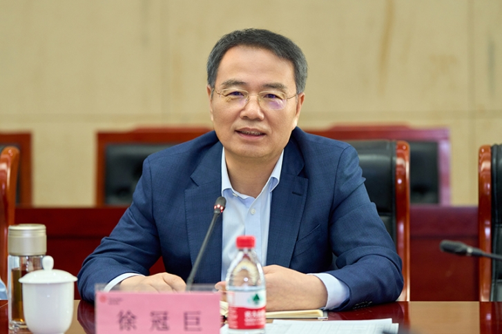 1697164383189668tuNy.jpg 徐冠巨.jpg