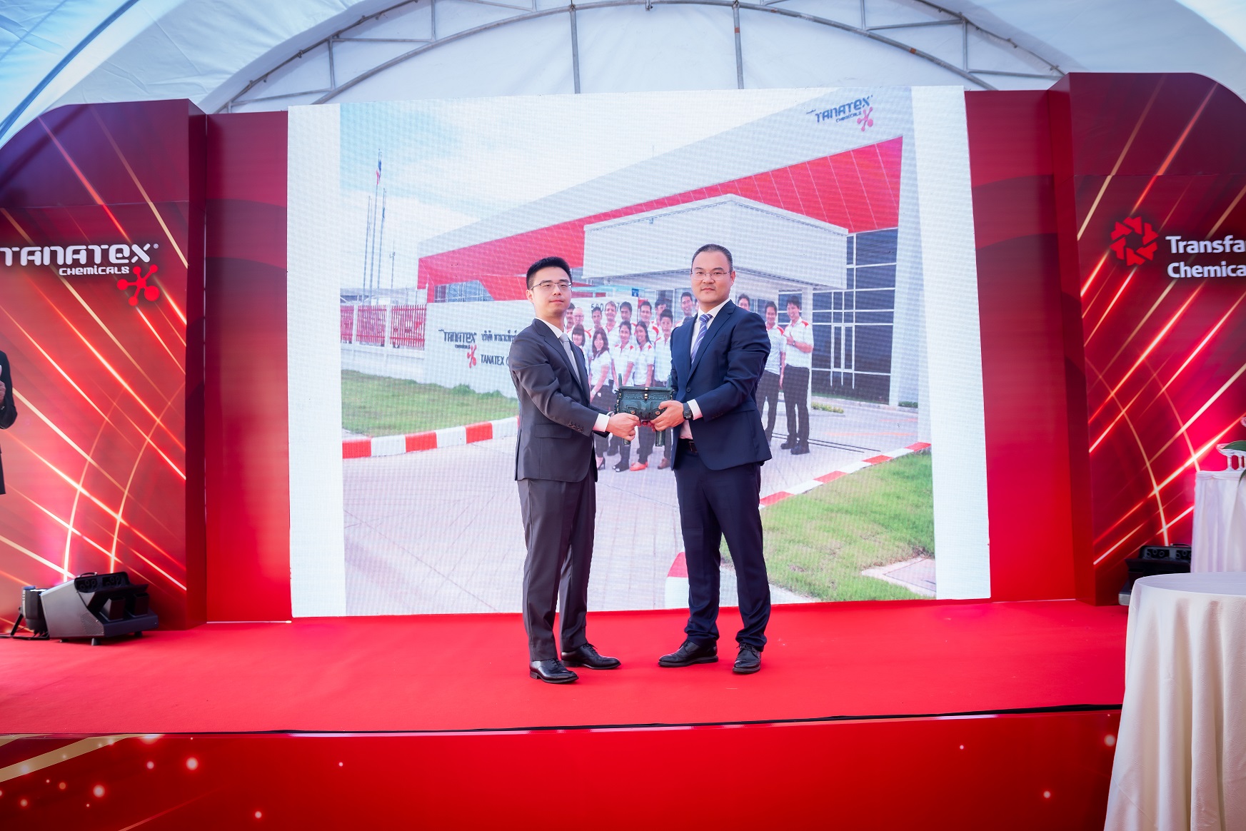 1729057226364884lLxM.jpg 4e092c53a76cc0302605d70a46fae55(1).jpg